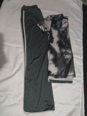 American Eagle Outfitters Gray Active Tee with Blue Accent